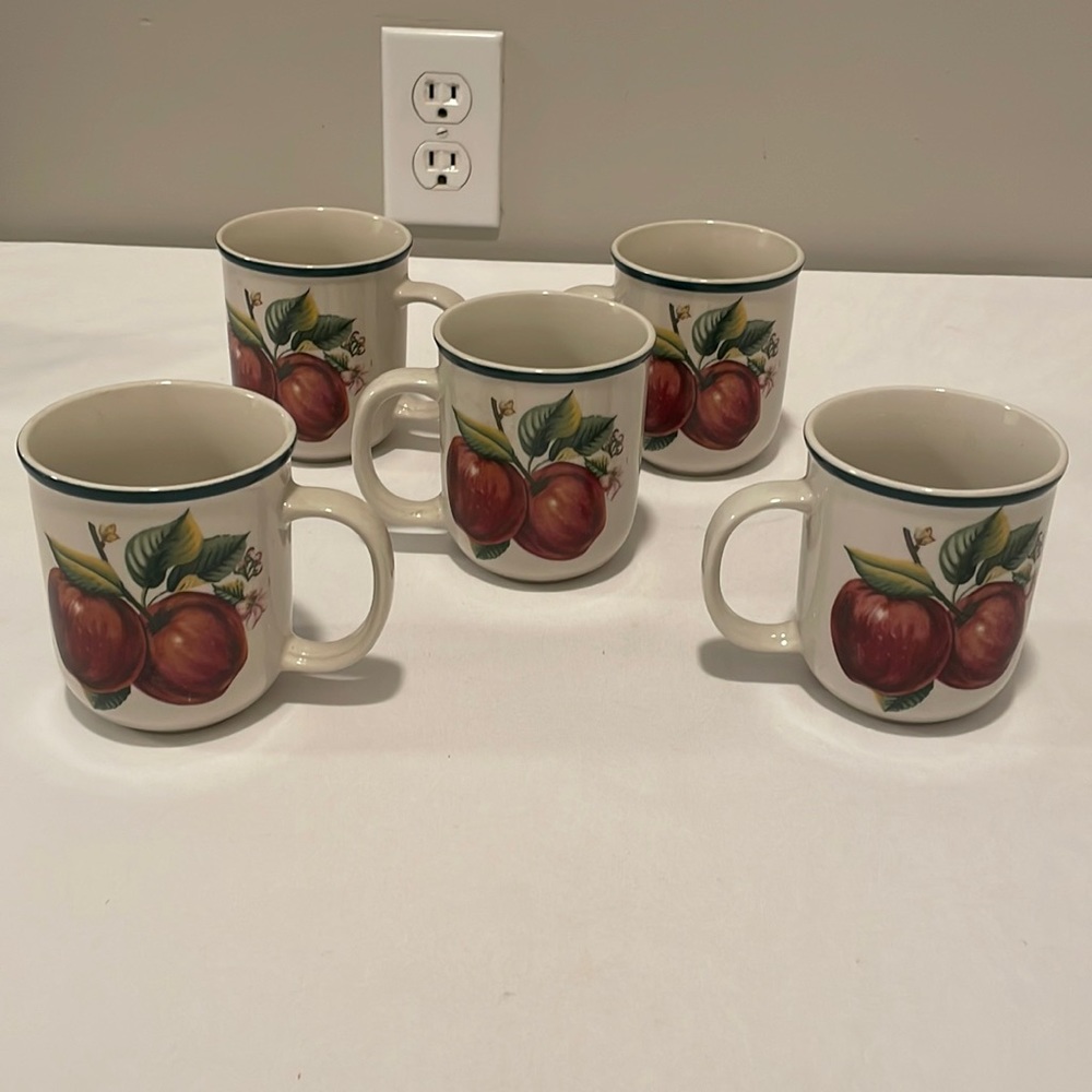 Vintage set of five CASUALS made in China by China Pearl coffee cups